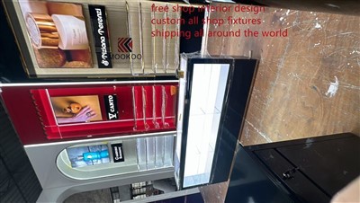 Tso saib cov naj hoom sawv ntsug khib rau cov khw dawb khw